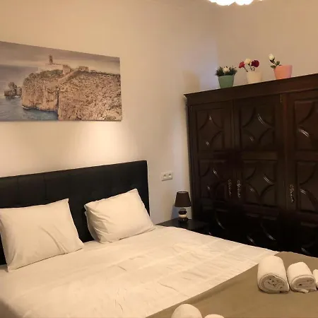 Family Lisbon-estoril Apartment *